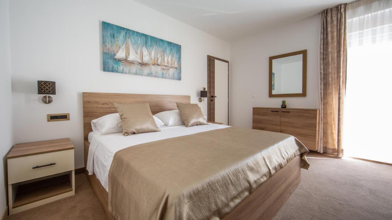 Rooms & Apartments Toni Stobreč Εξωτερικό φωτογραφία