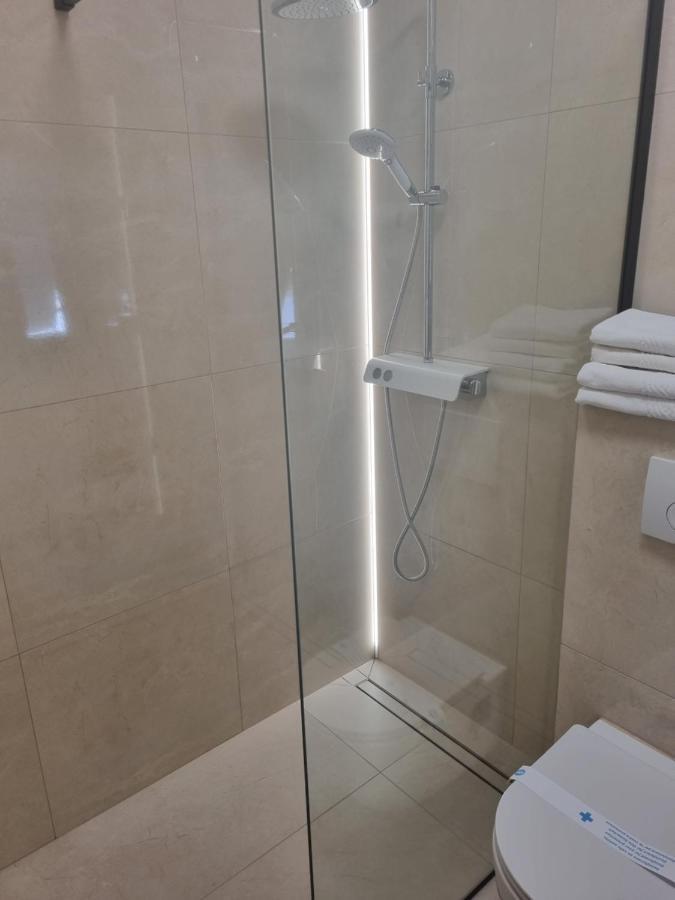 Rooms & Apartments Toni Stobreč Εξωτερικό φωτογραφία